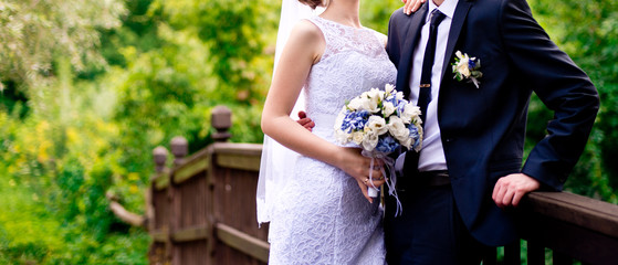 Wall Mural - wedding couple and bouquet