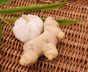 Wall Mural - ginger on chopping board