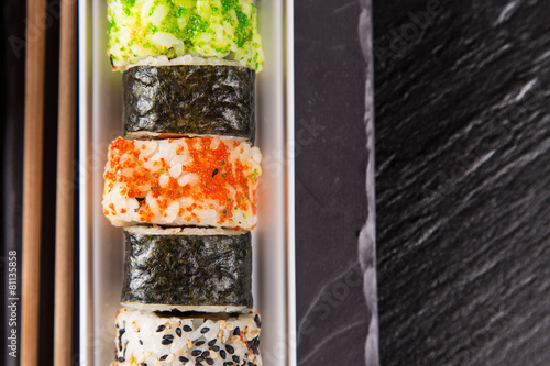Naklejka samoprzylepna Zestaw sushi japoński owoce morza