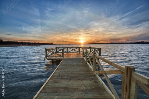 Obraz w ramie Empty jetty on lake