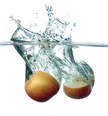 Poster - Apple dropping into water