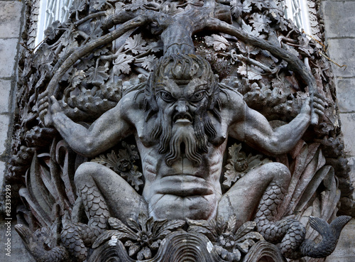 Fotografía Figure of a sea monster in a wall at the Palacio da Pena, Sintra