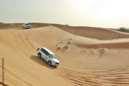 Naklejka ścienna car in desert