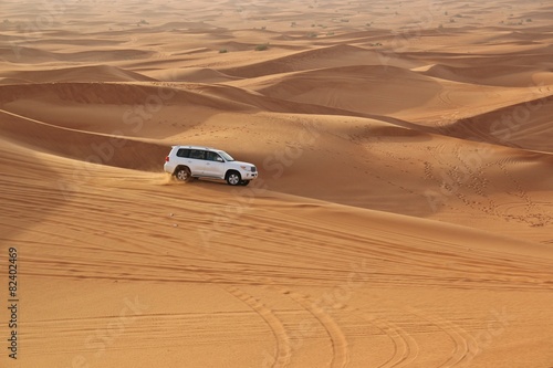 Dekoracja na wymiar  samochod-na-pustyni