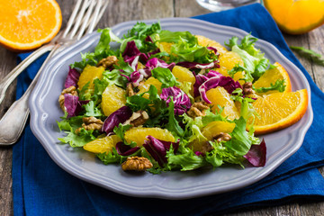 Sticker - Salad mix with orange and walnuts