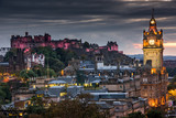 Fototapeta Nowy Jork - Edinburgh castle and Cityscape at night, Scotland UK