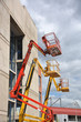 © uzkiland - gruas de colores