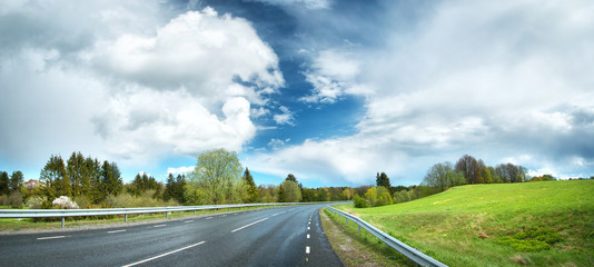 Canvas Print - Road panorama on rainy day