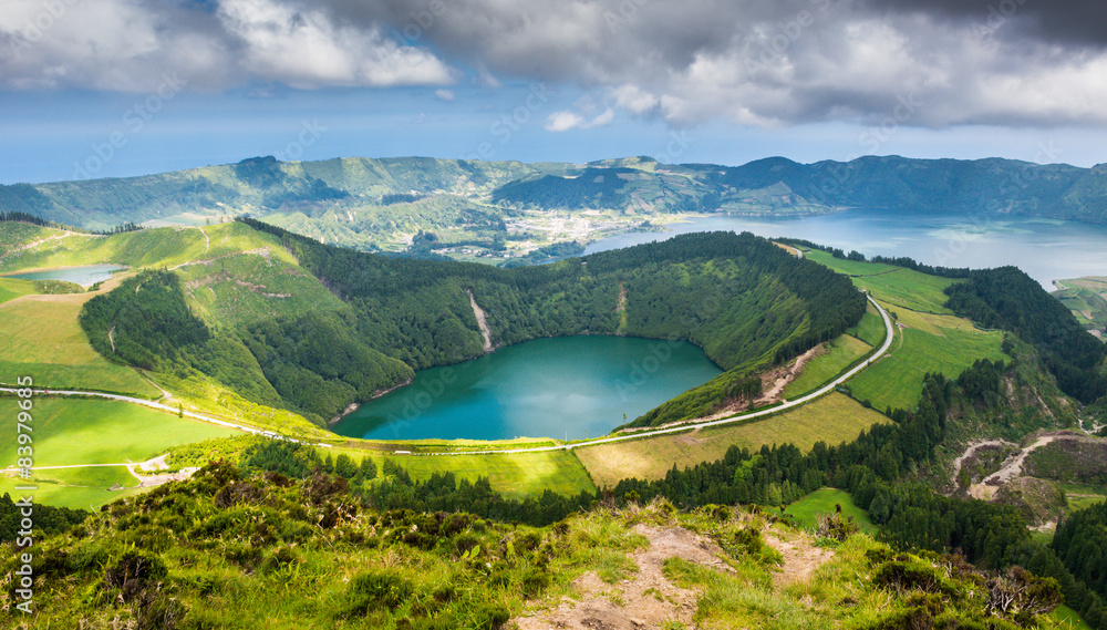 Beautiful lake of Sete Cidades, Azores, Portugal Europe
 - obrazy, fototapety, plakaty 