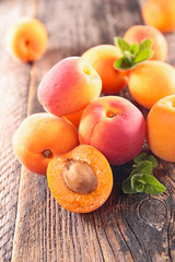Sticker - apricot
