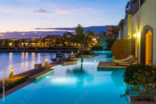 Fotografia Luxury, exotic apartment with swimming pool
