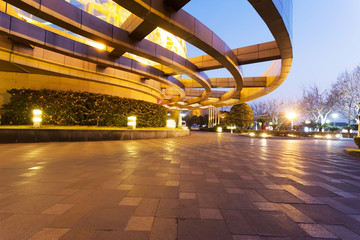 Aufkleber - empty space and modern building exterior