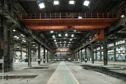 Naklejka - mata magnetyczna na lodówkę Empty floor in abandoned factory