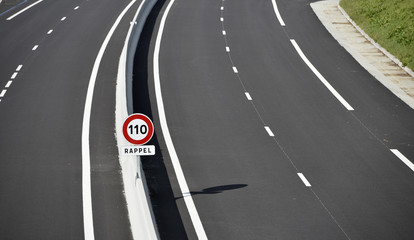 Panneau 110km/h rappel sur Autoroute