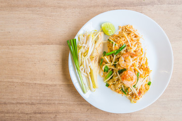 Wall Mural - Fried thai noodles