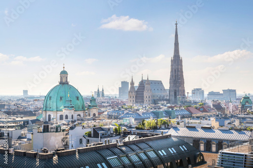 Zdjęcie XXL Widok na panoramę Wiednia z katedry Świętego Szczepana w godzinach porannych, Wiedeń, Austria
