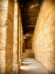 Wall Mural - corridor of columns at the karnak temple in luxor (egypt)