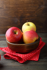 Poster - apples in a bowl on the table