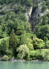 Wall Mural - un petit coin de paradis....walensee