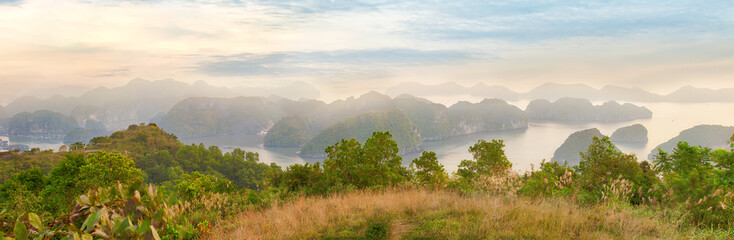 Sticker - Viewpoint panorama of Halong Bay