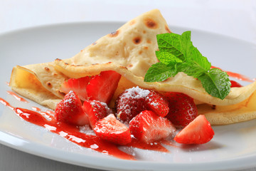 Wall Mural - Crepe with fresh strawberries