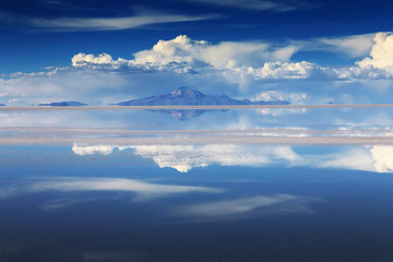  Salar de Uyuni is largest salt flat in the World, Altiplano, Bol