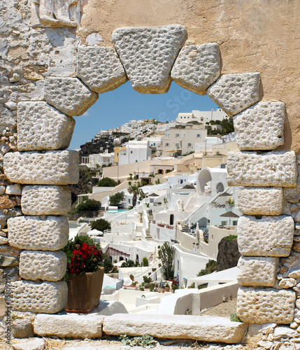 tradycyjna-architektura-miejscowosci-oia-na-wyspie-santorini-gre
