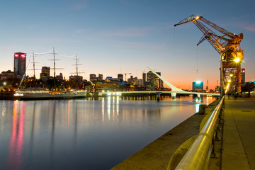 Wall Mural - Puerto Madero bei Nacht, Buenos Aires Argentinien
