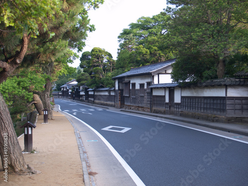 早朝に観光名所の島根県松江市武家屋敷通りを撮影 Stock Photo Adobe Stock 早朝に観光名所の島根県松江市武家屋敷通りを撮影 Stock Photo Adobe Stock