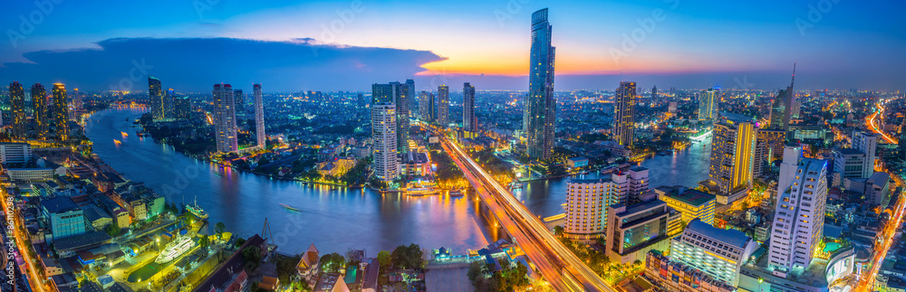 Landscape of river in Bangkok cityscape in night time - obrazy, fototapety, plakaty 