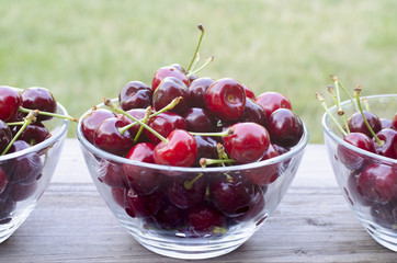 Cherries in bowl