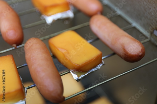 ウィンナーとチーズの燻製