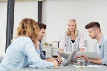 Canvas Print - besprechung am arbeitsplatz