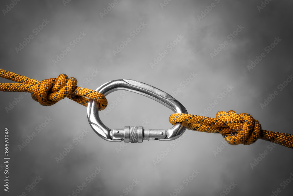 carabiner with rope - obrazy, fototapety, plakaty 