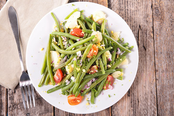 green bean salad with tomato and potato