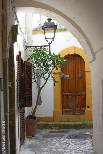 Obraz w ramie CORTILE CASA ANTICA IN ITALIA