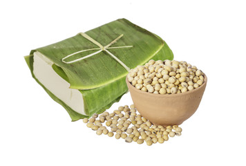 Wall Mural - soy beans and tofu isolated on white