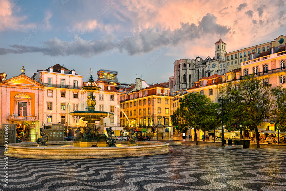 Rossio square in Lisbon, Portugal - obrazy, fototapety, plakaty 