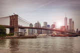 Fototapeta Nowy Jork - Brooklyn bridge at dusk, New York City