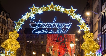 Wall Mural - Marché de noël à Strasbourg, Alsace