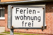 © Animaflora PicsStock - Ferienwohnung Frei Schild 01