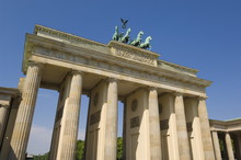 The Brandenburg Gate With The Quadriga Winged Victory Statue On Top, Pariser Platz, Berlin, Germany