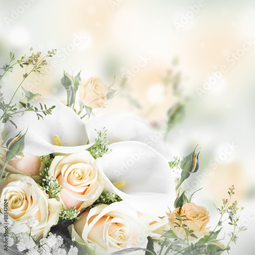 Obraz w ramie Bouquet for the bride of yellow roses and white calla lilies, floral background.