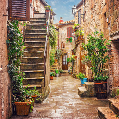 Fototapeta na wymiar Alley in old town Pitigliano Tuscany Italy