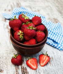 Sticker - Bowl with strawberries