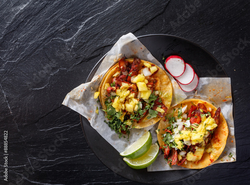 Fotografie, Obraz mexican al pastor street tacos shot from overhead