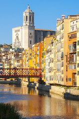 Wall Mural - Colorful houses near Onyar river, Girona (Spain)