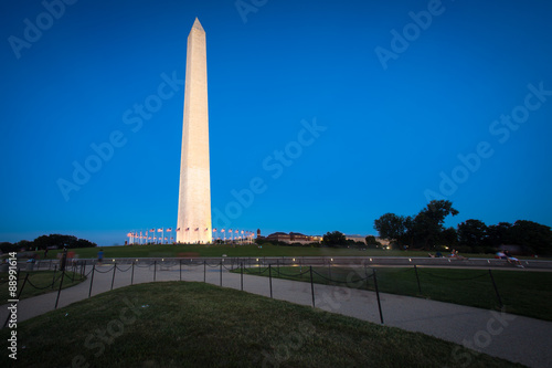 Fotografie, Obraz View of The Washington Monument in DC in the evening