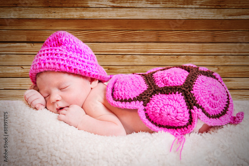 Bébé Fille Fleur Rose Buy This Stock Photo And Explore