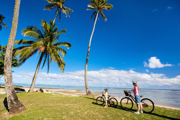 Poster - Family on bike ride